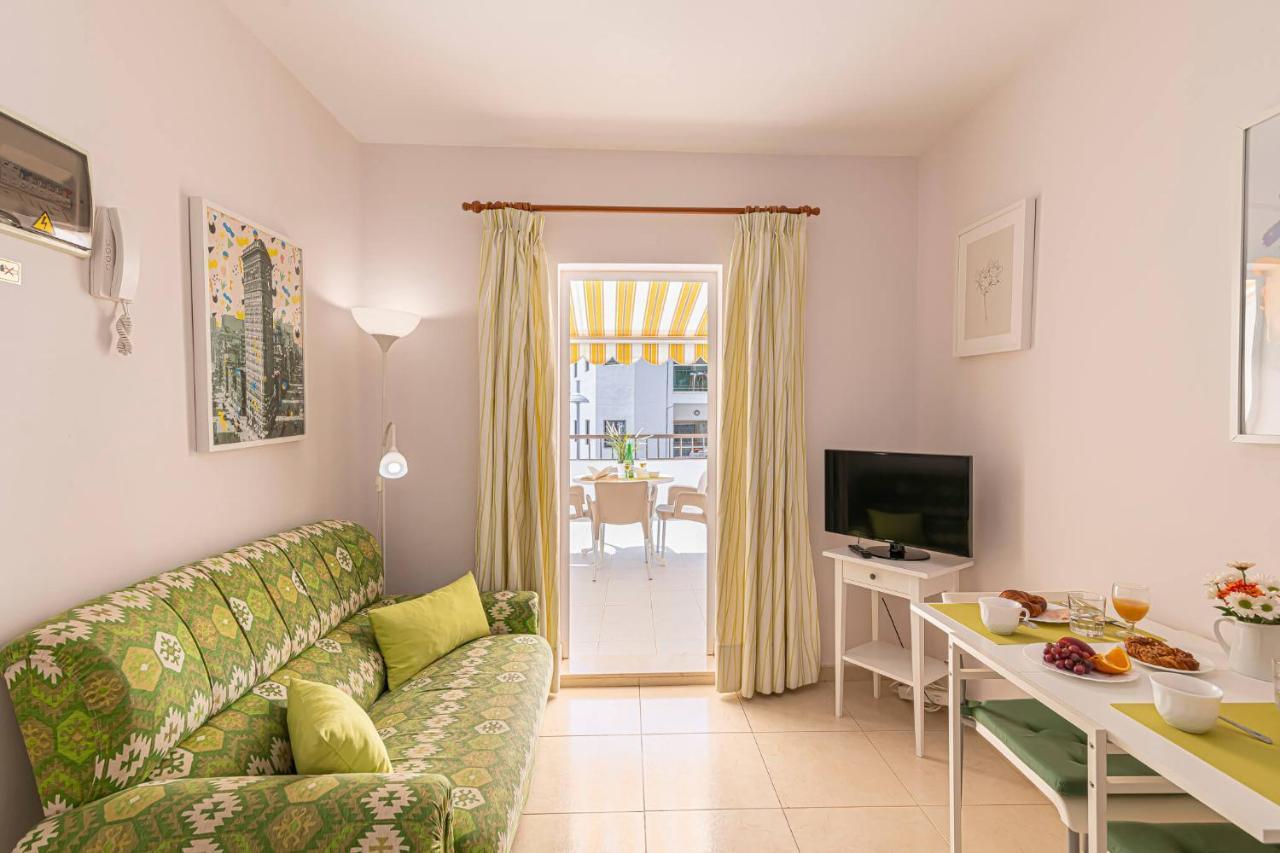 Apartamentos En El Centro De Los Cristianos Arona  Exterior photo