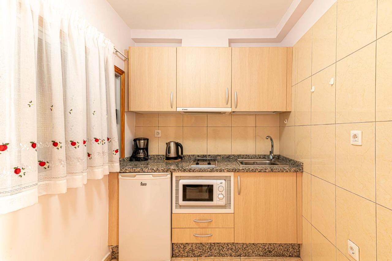Apartamentos En El Centro De Los Cristianos Arona  Exterior photo