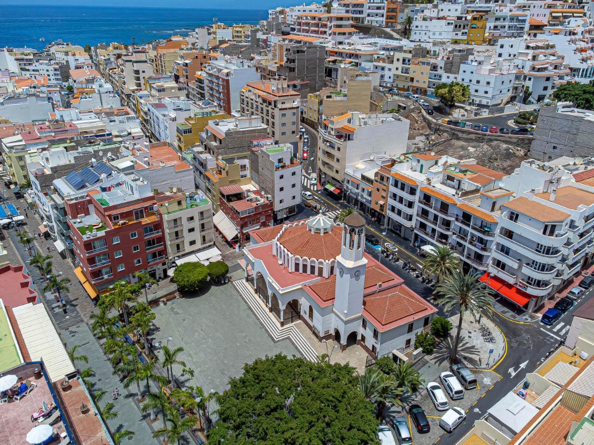 Apartamentos En El Centro De Los Cristianos Arona  Exterior photo