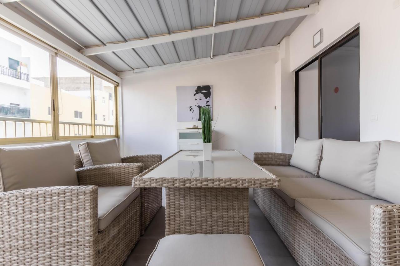 Apartamentos En El Centro De Los Cristianos Arona  Exterior photo
