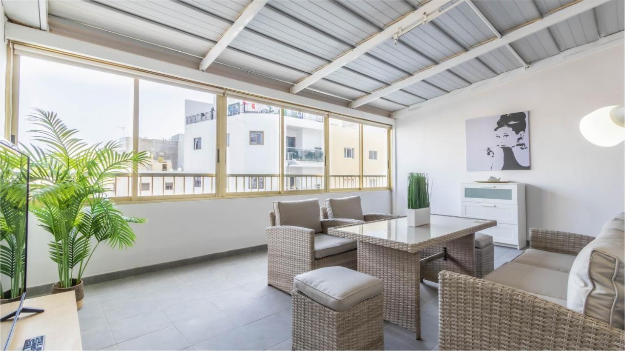 Apartamentos En El Centro De Los Cristianos Arona  Exterior photo